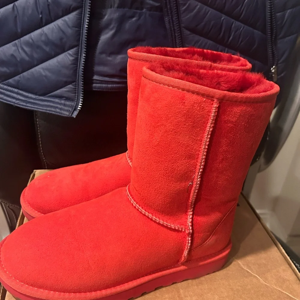 UGG Red Classic Short Suede Shearling Boots - Picture 4 of 6